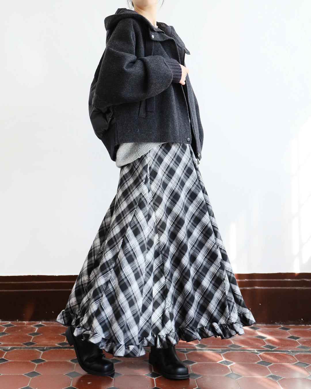 Ruffle Trimmed Checker Skirt (2 color)