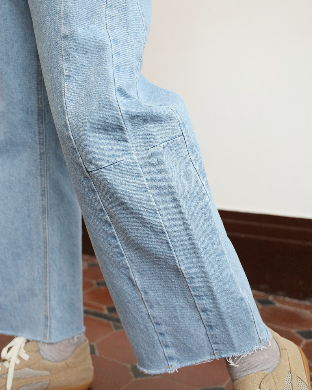 Cropped Barrel  Jeans (2 Colors | Size S - L)