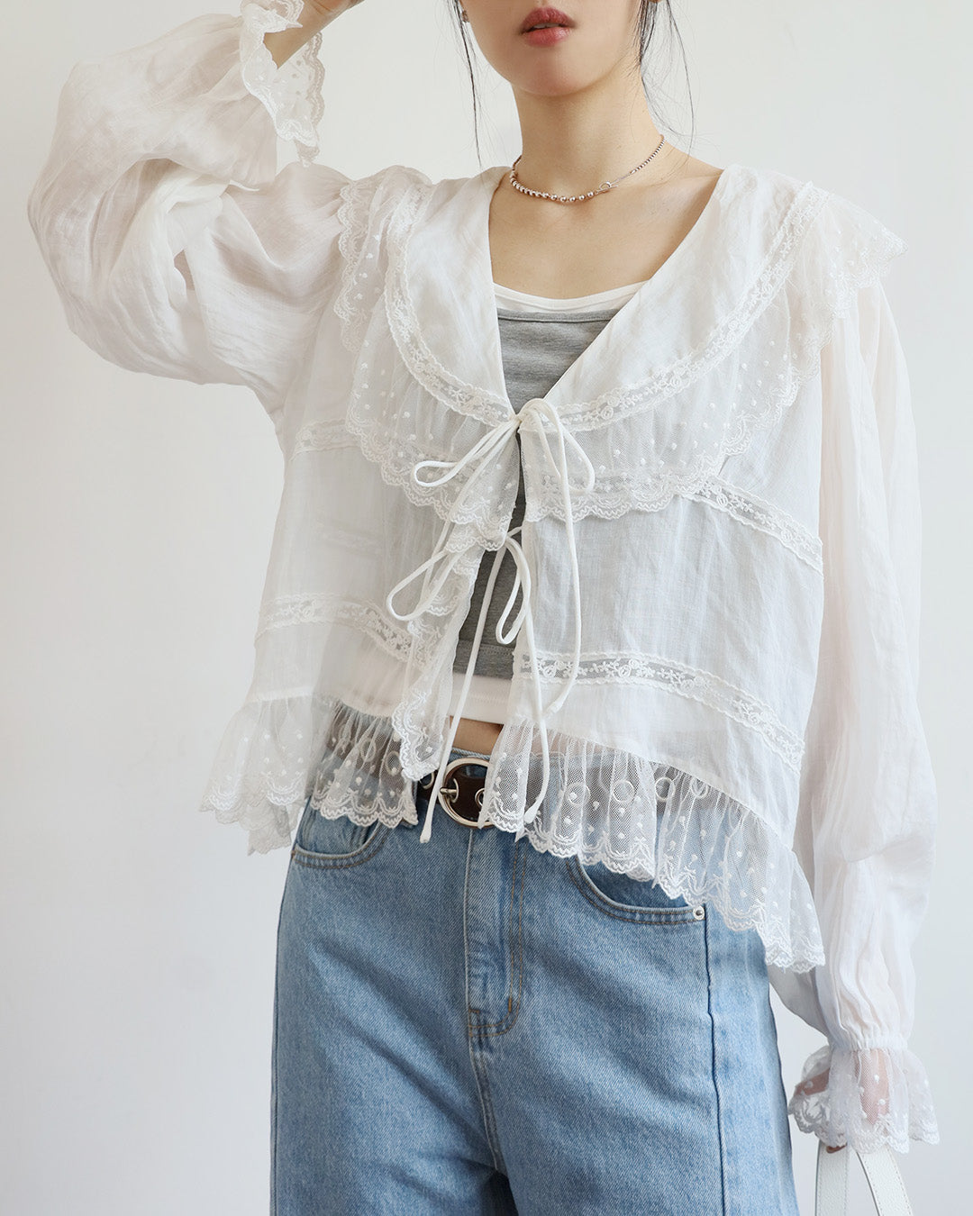 Lace Trim Outer (2 Colors)