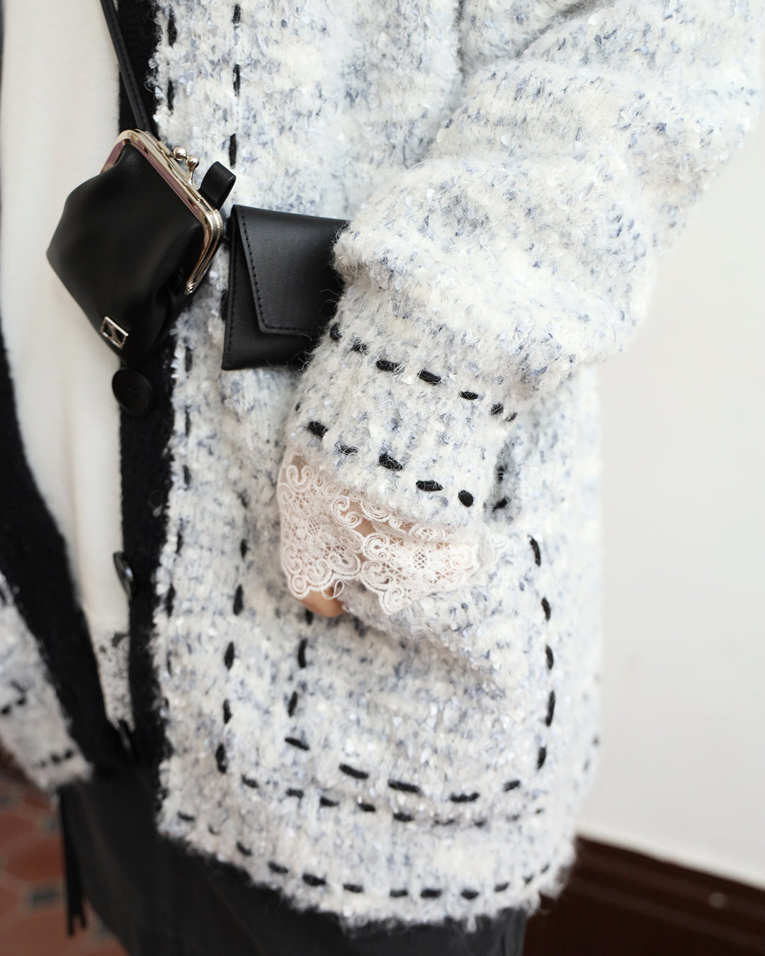 Contrast Stitch Pockets Cardigan (2 Colors)