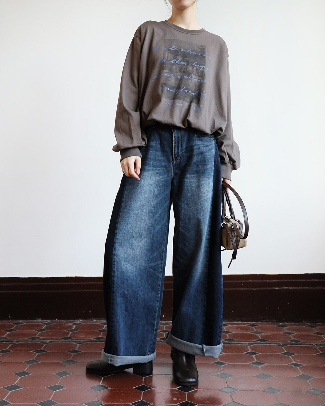 Bubble Hem Printed Sweatshirt (2 Colors)