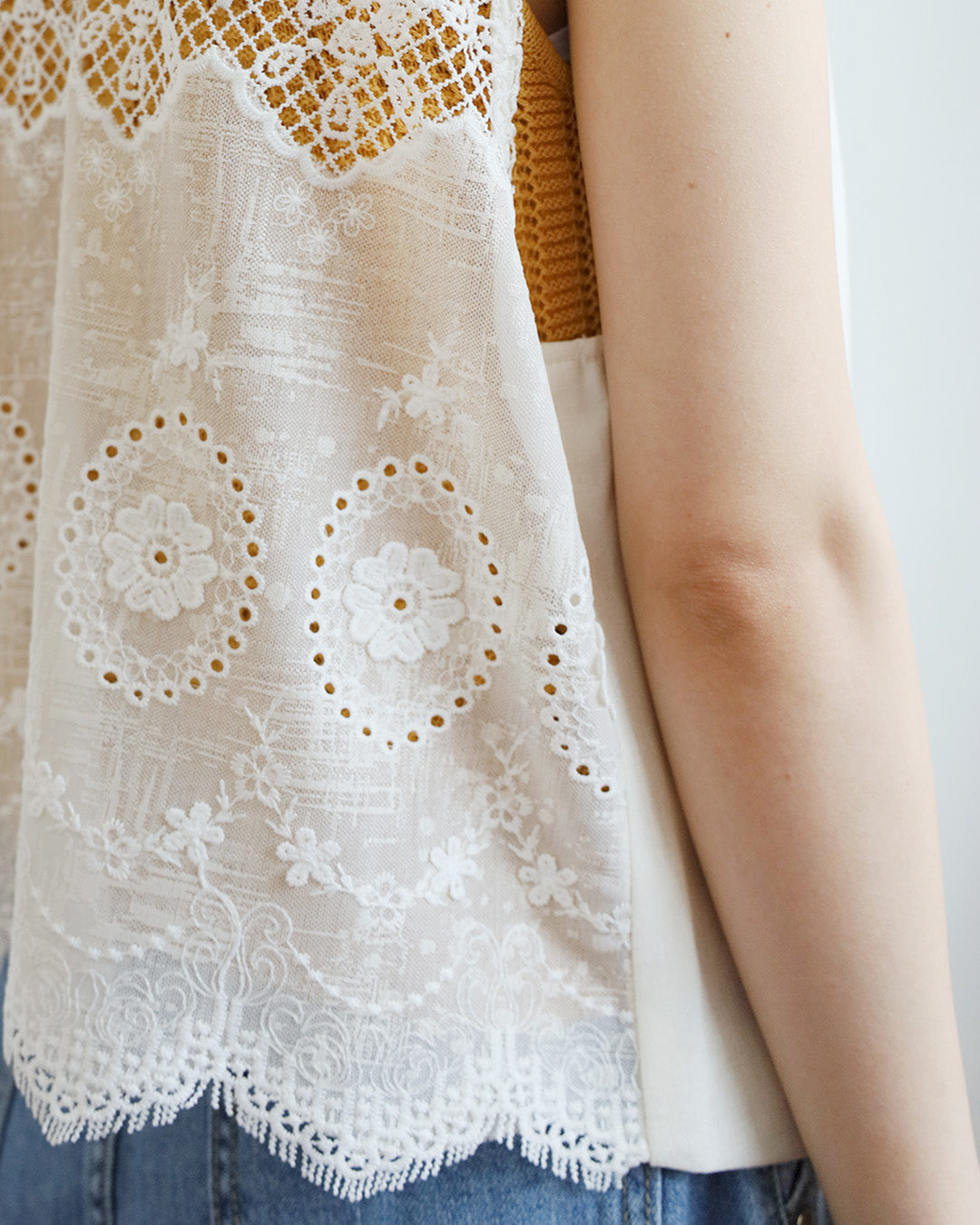 Lace Back Waistcoat (2 Colors)