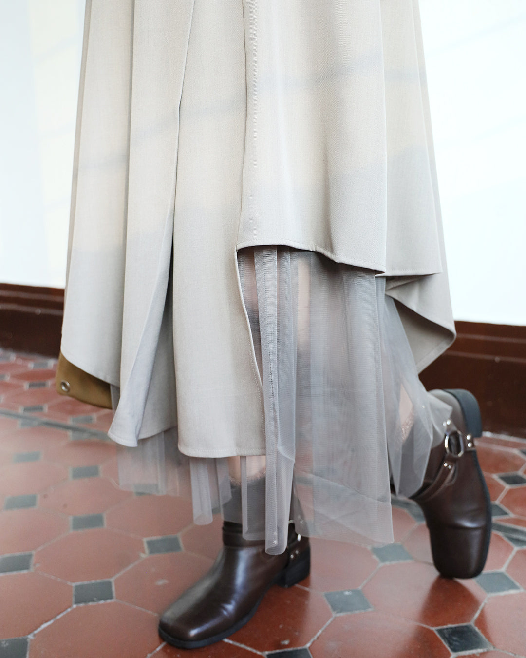 Asymmetric Mesh Layer Skirt (2 color)