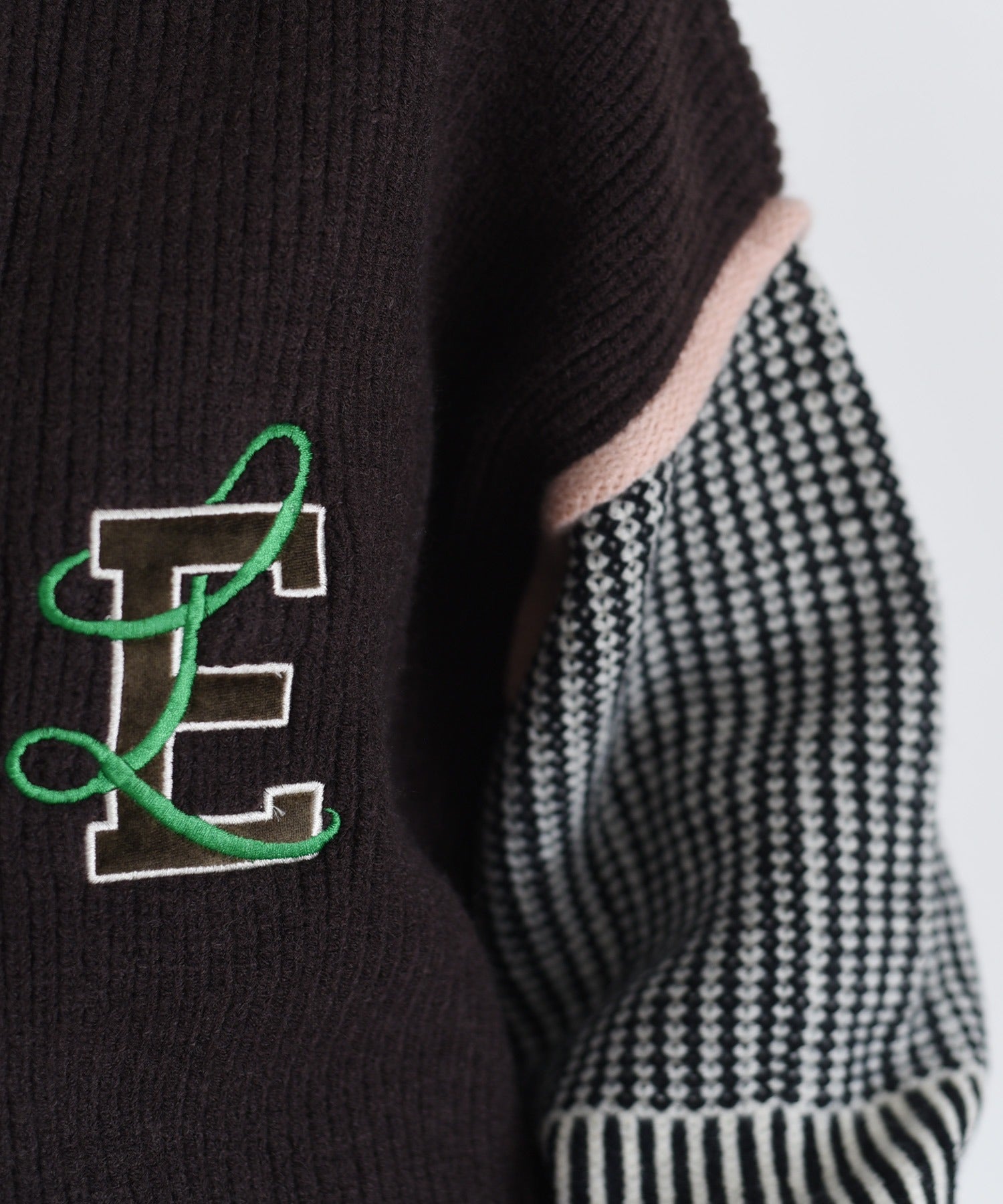 Embroidery Zip Up Cardigan (2 color)