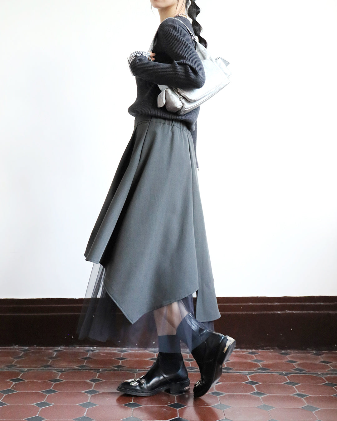 Asymmetric Mesh Layer Skirt (2 color)