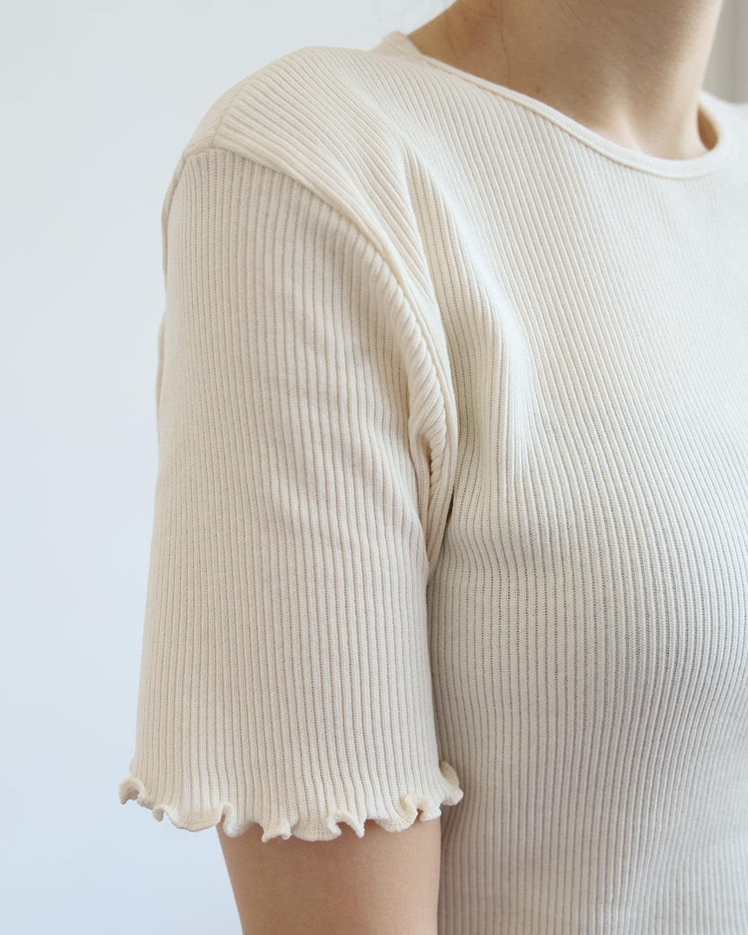 Ruffle Trimmed Top (5 color)