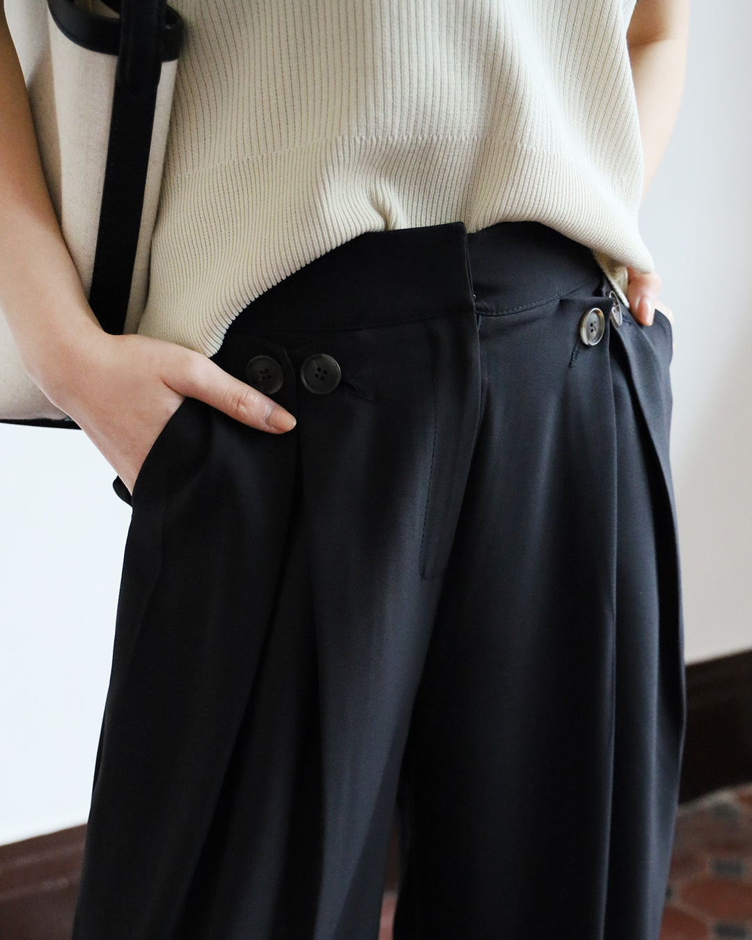 Button Details Pleated Pants (3 color) (Size S-L)