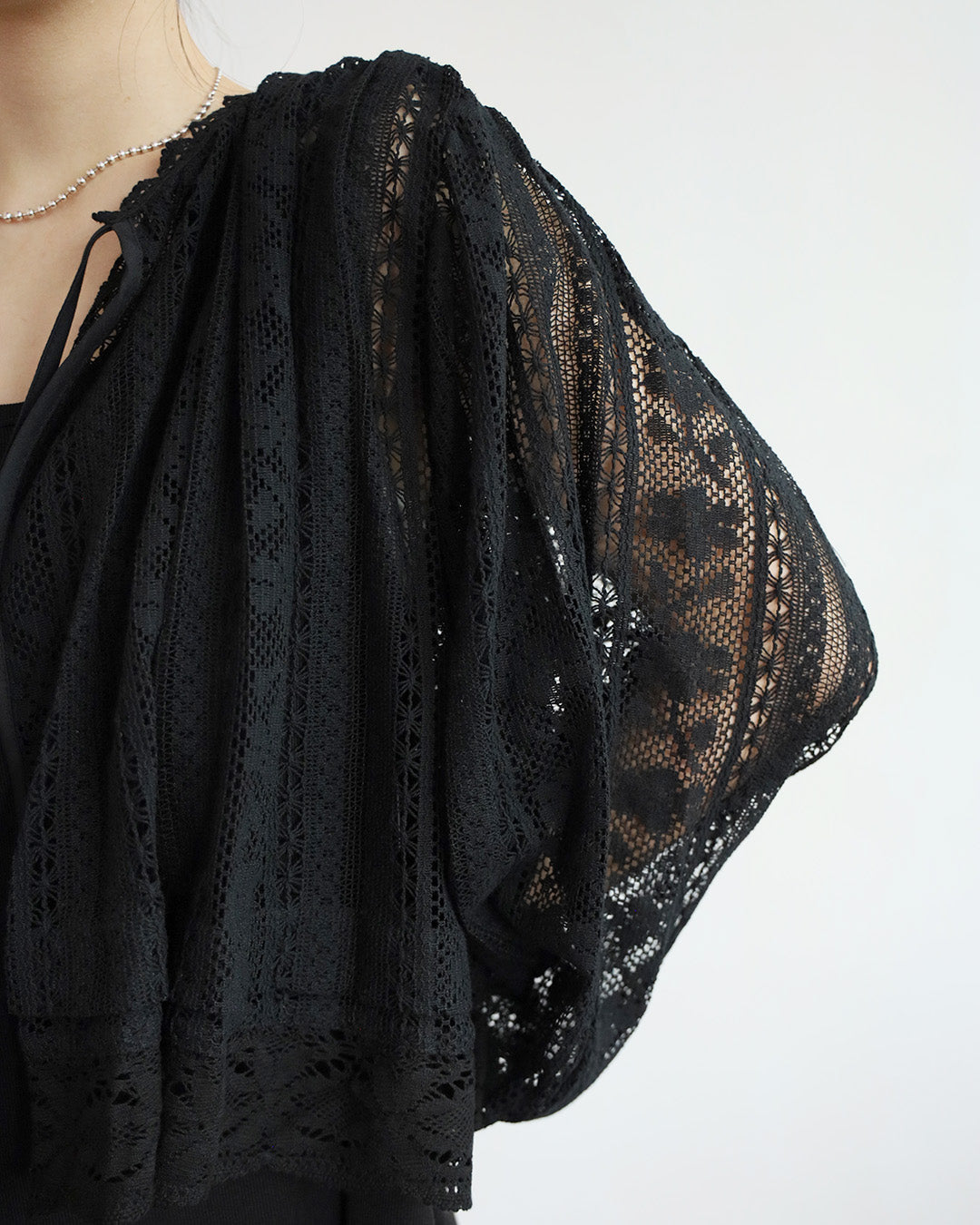 Lace Pintuck Details Outer (2 colors)