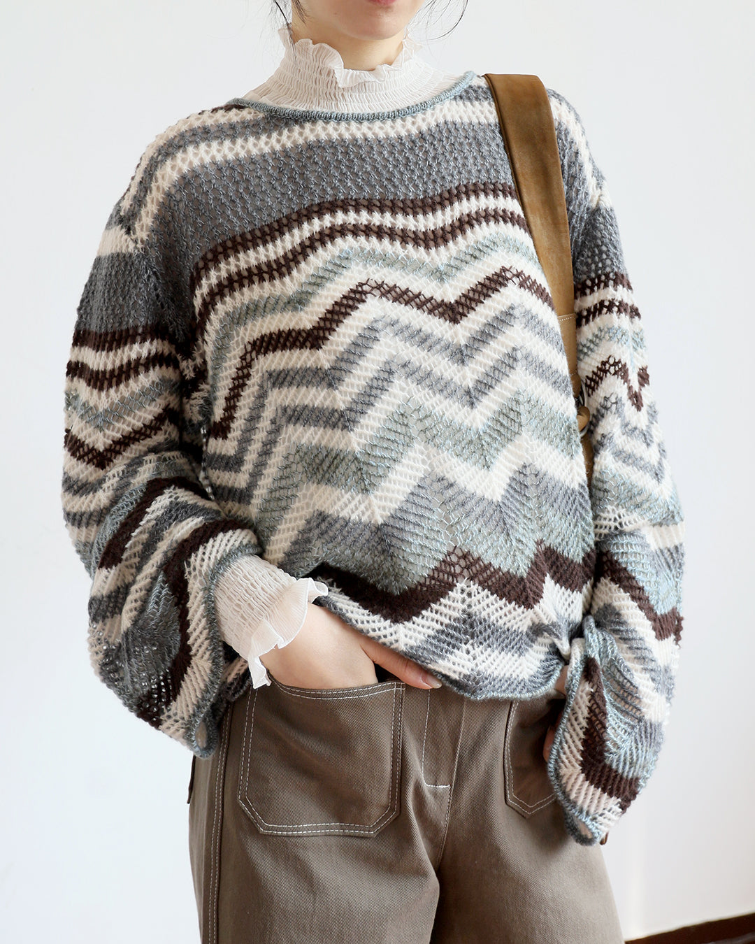 *Crinkle Fabric Turtle Neck Top (2 color)