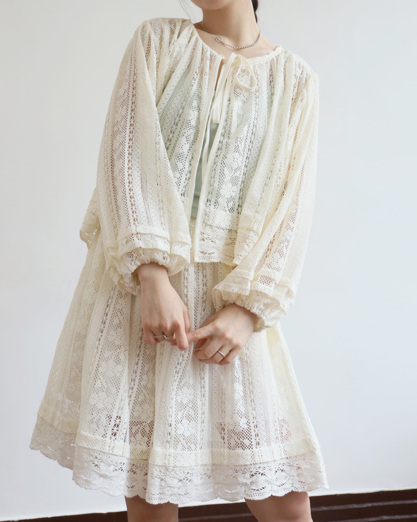 Lace Pintuck Details Outer (2 colors)
