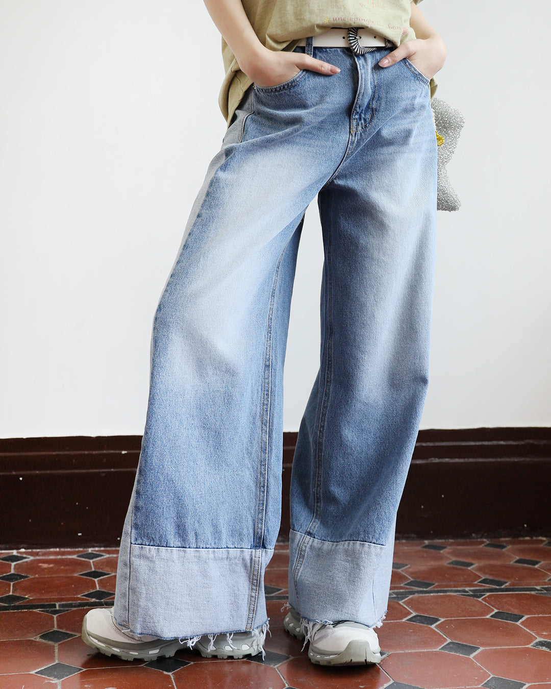 Wide Leg Patch Jeans (Size S-XL)