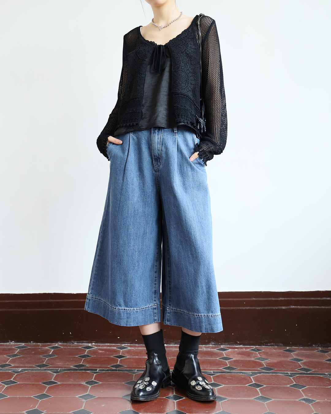 Lace Details Crochet Outer
