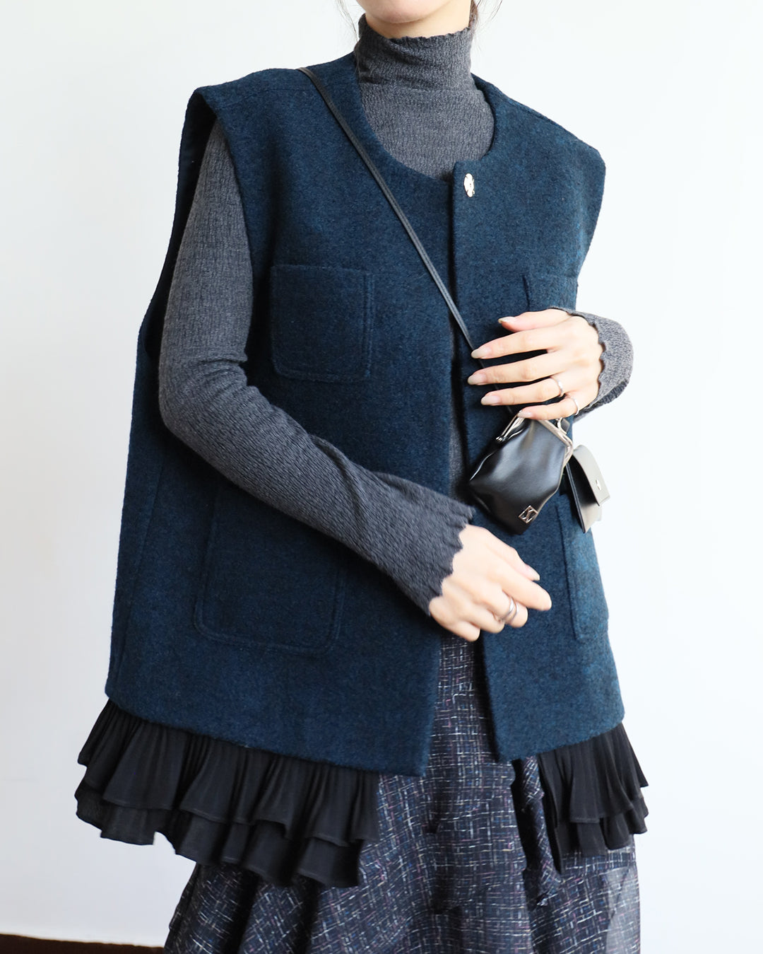 Ruffle Hem Wool Vest (3 color)