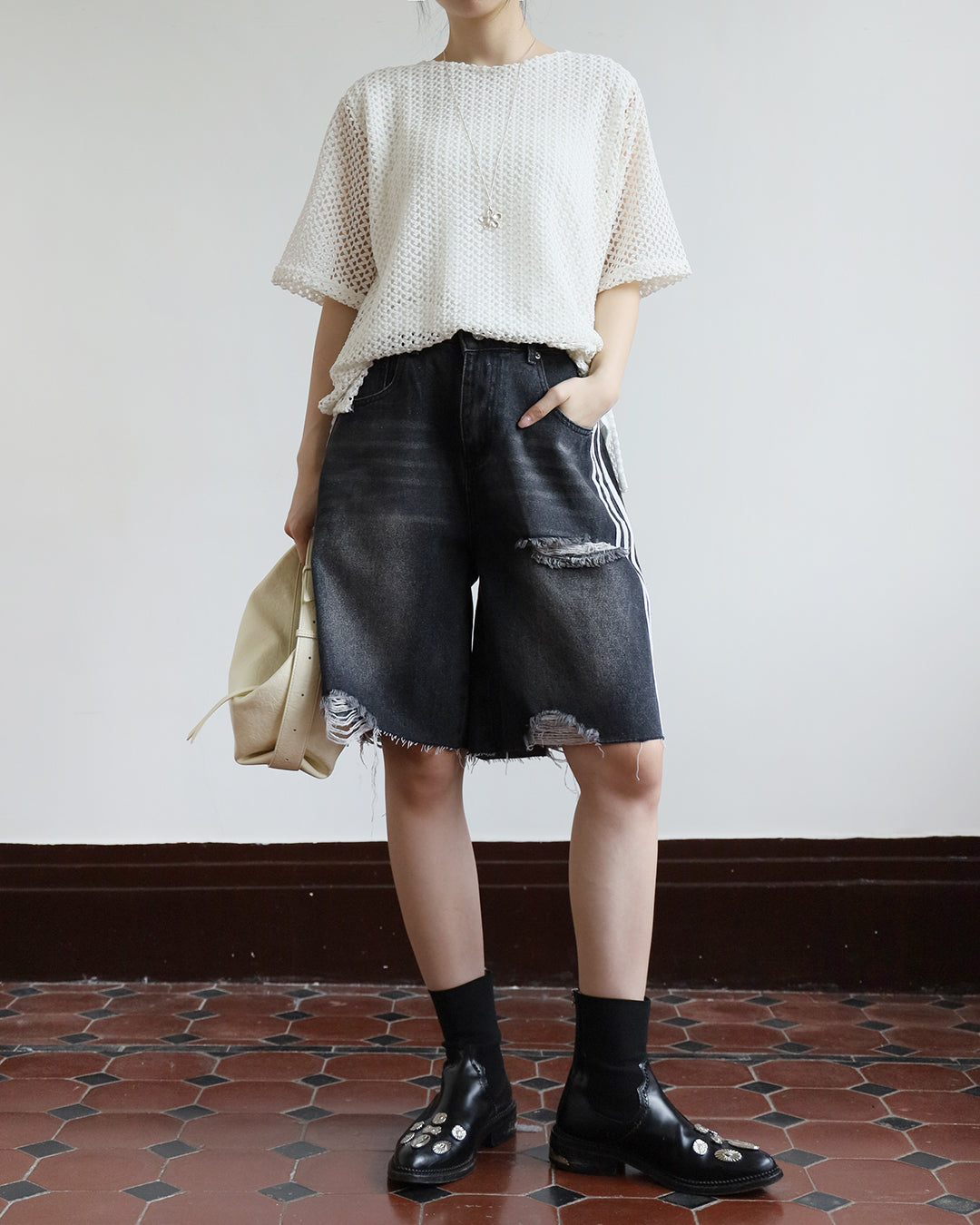 Side Striped Denim Shorts (Size M-L)