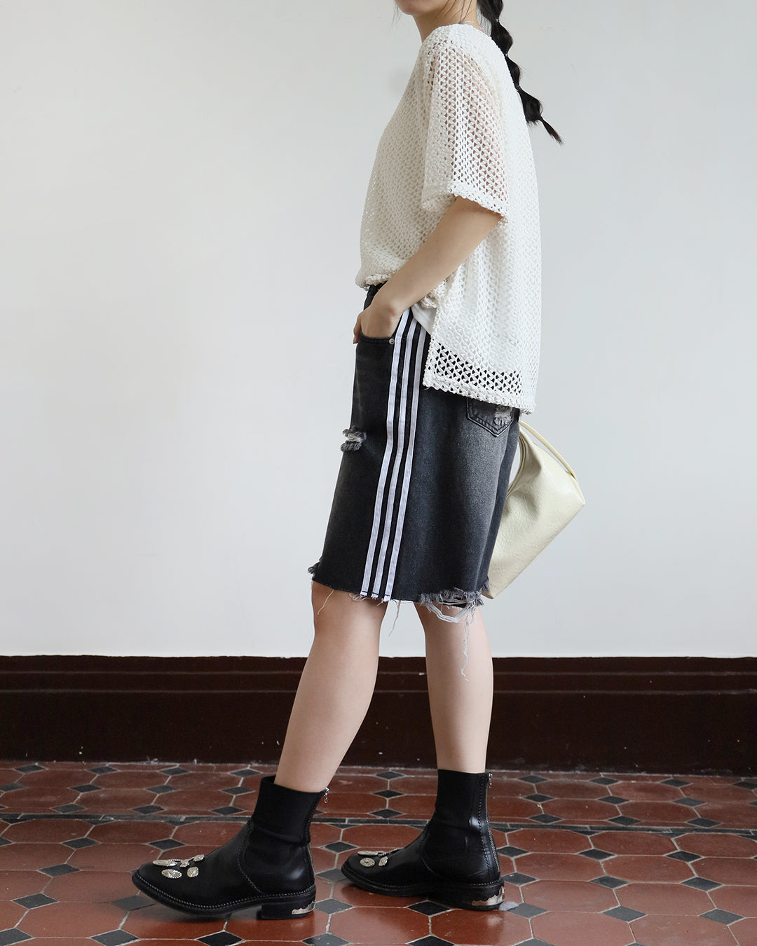Side Striped Denim Shorts (Size M-L)
