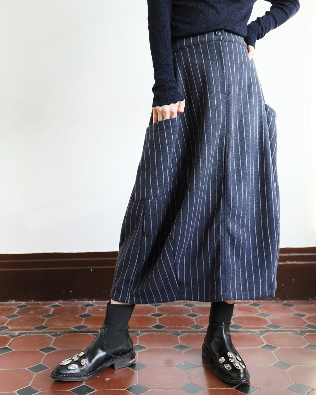 Pinstripe Ballon Skirt (2 color)
