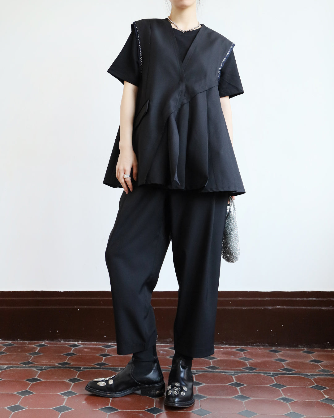 Side Pleated Crop Pants (2 colors)