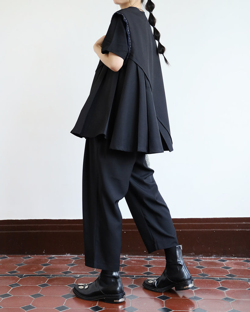 Checker Trimmed Side Pleated Vest (2 colors)