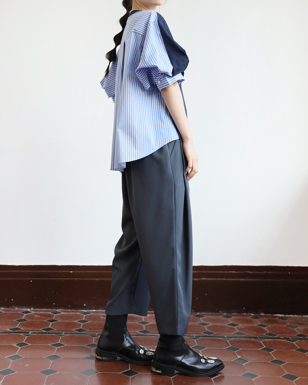 Side Pleated Crop Pants (2 colors)