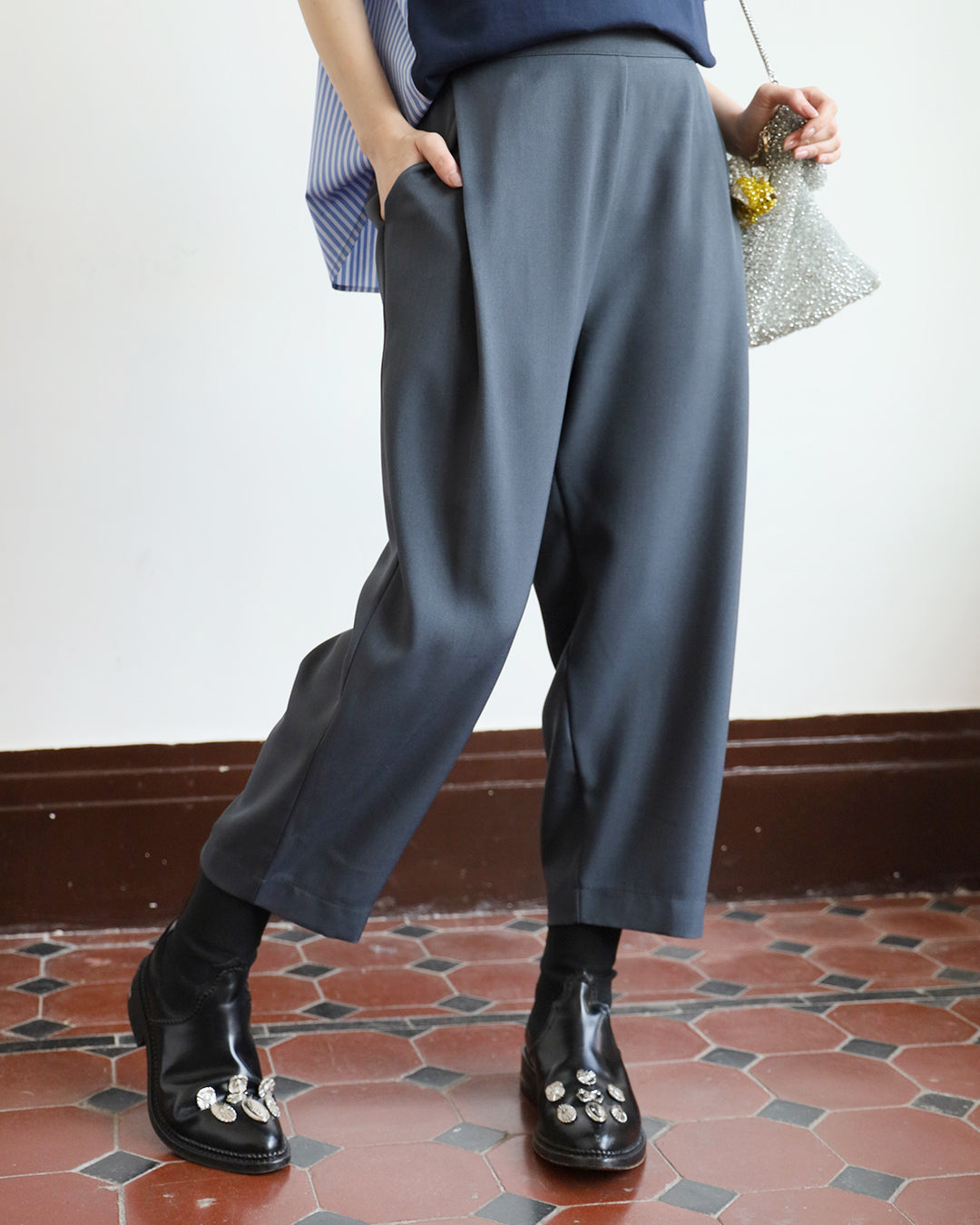 Side Pleated Crop Pants (2 colors)