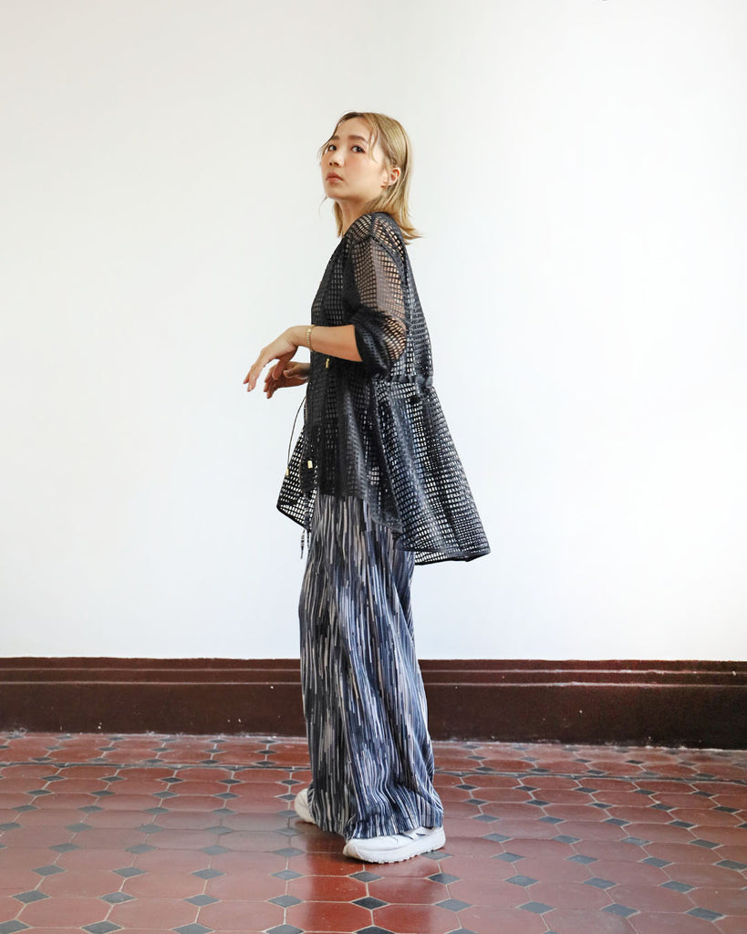 Drawstring Mesh Outer - Black