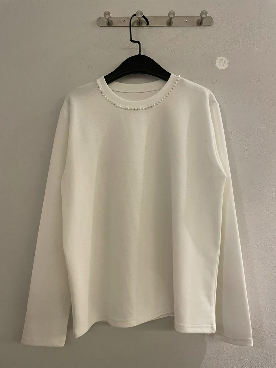 Pearl Embellished Crew Neck Tee (2 color)