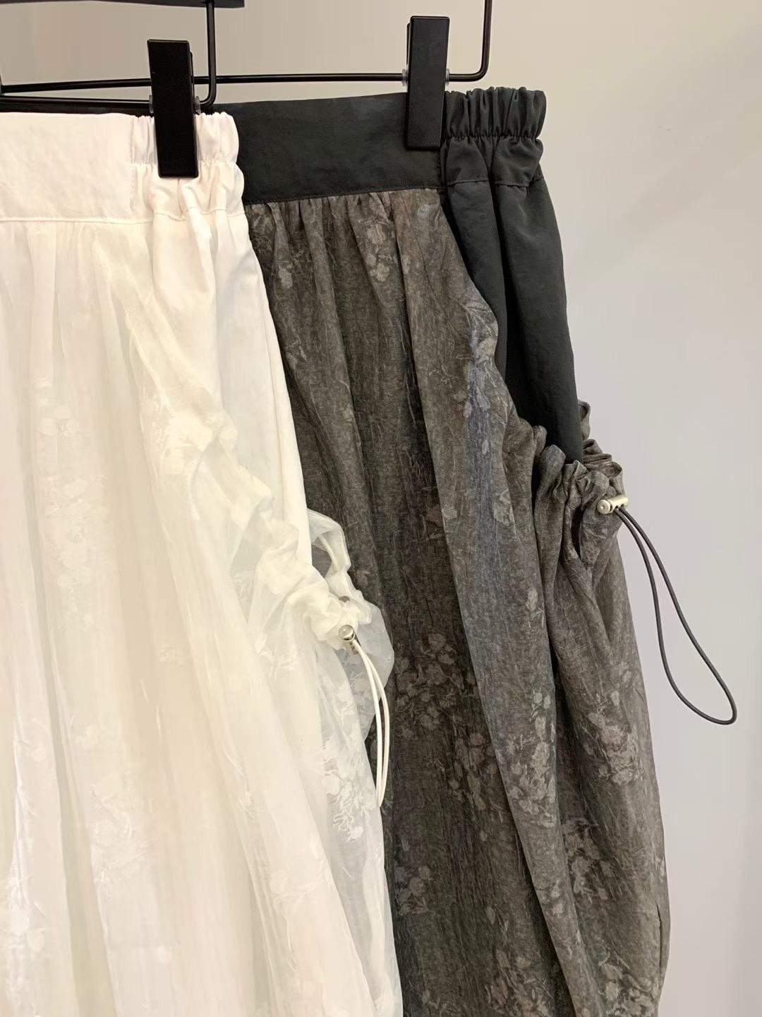 Floral Mesh Skirt  (2 color)