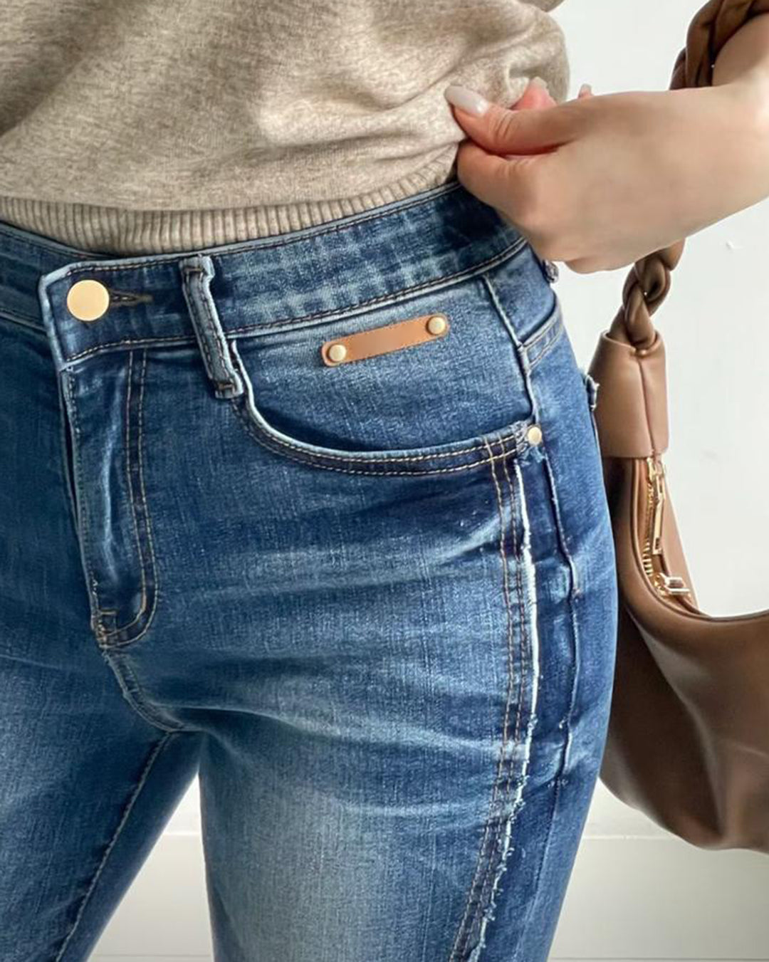 Raw Trim Flared Jeans (Size S-XL)