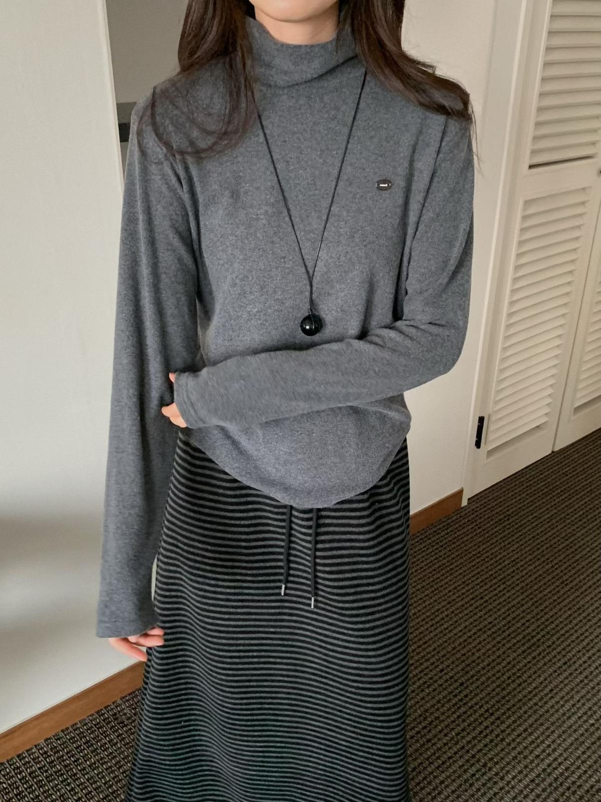 Relaxed Fit Turtle Neck Top
