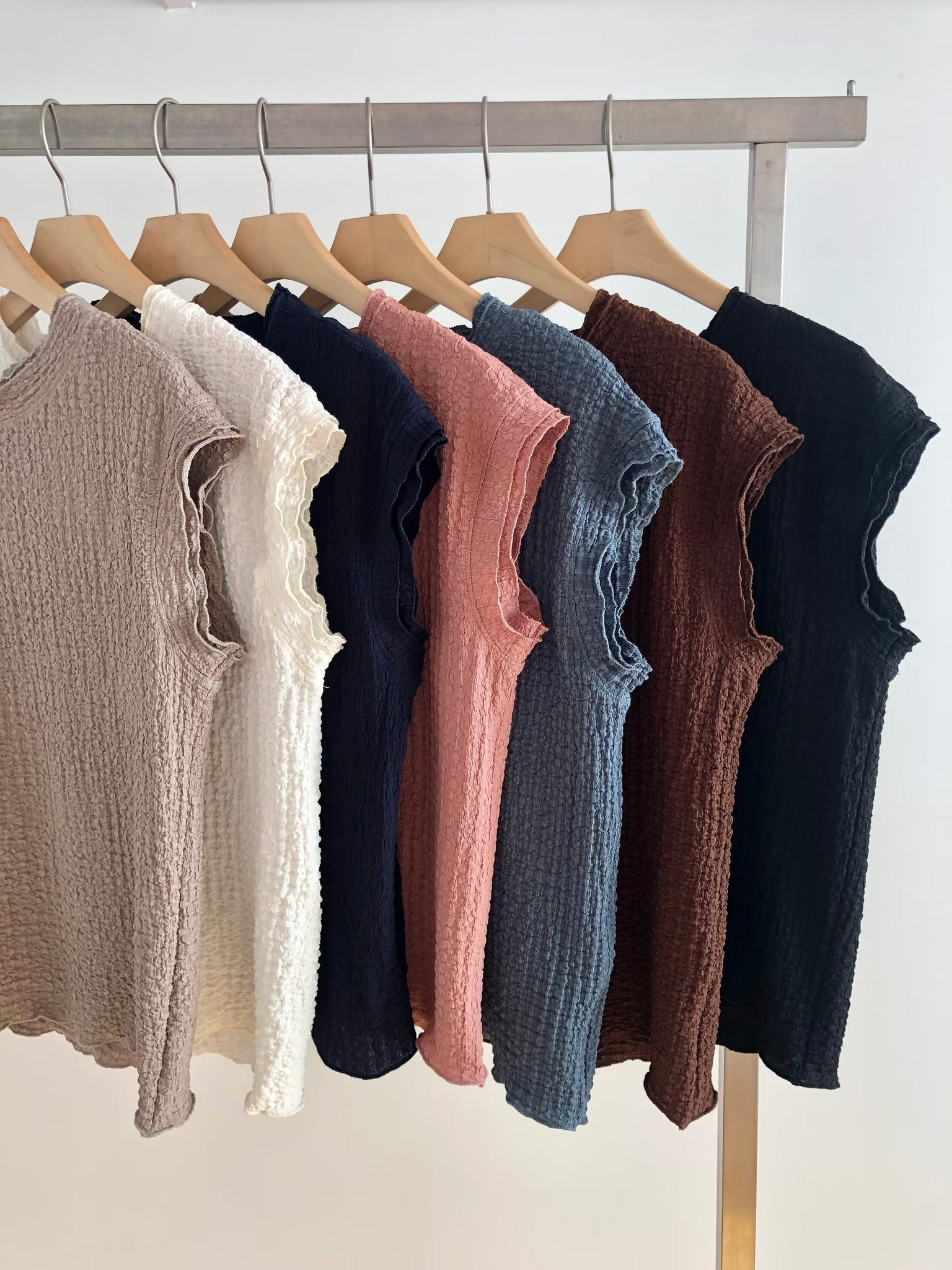 Basic Crinkle Vest (7 colors)