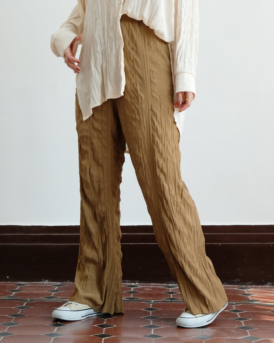 Relaxed Pants in Crinkle Fabric (Ivory)