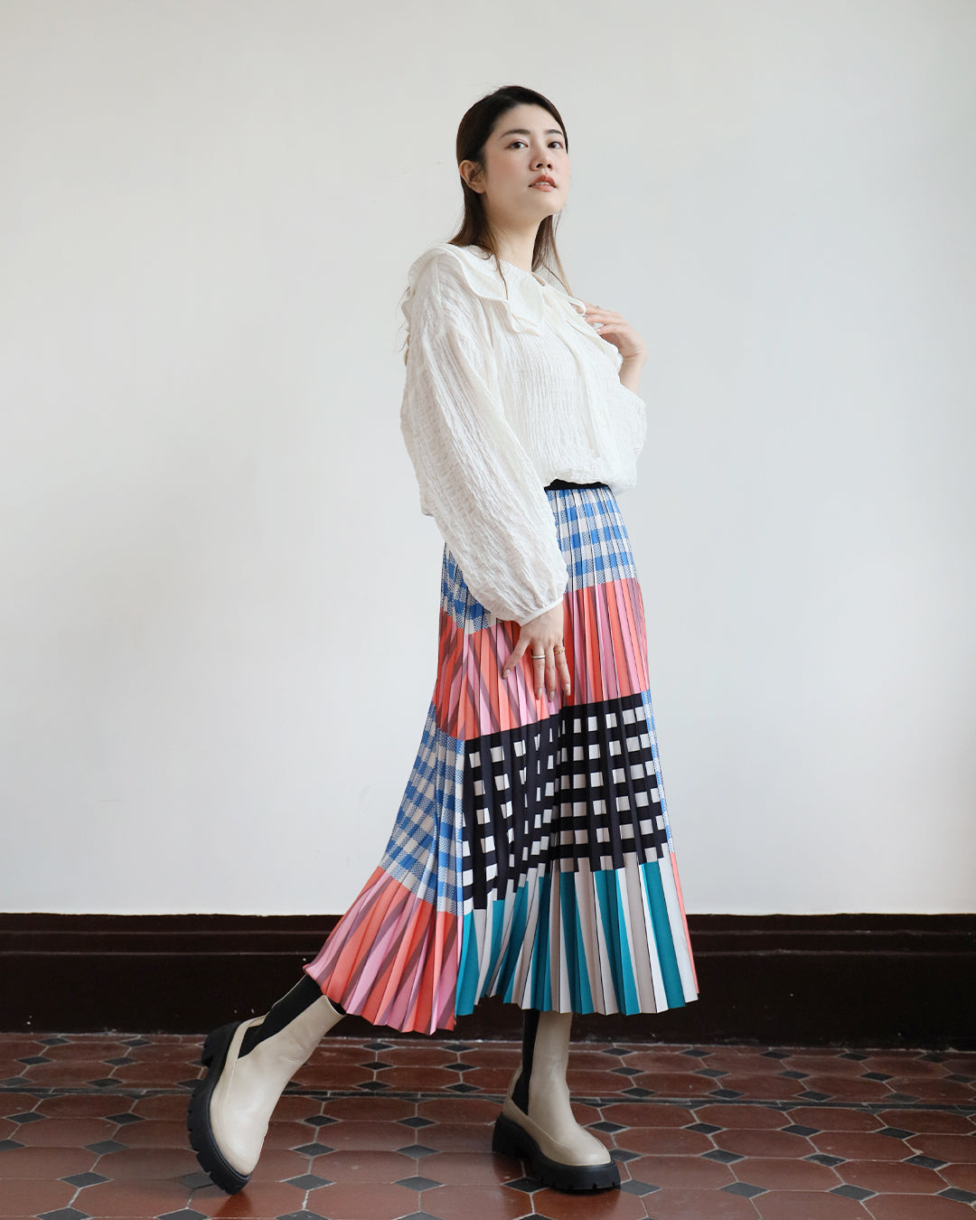 Double Collar Crinkle Top