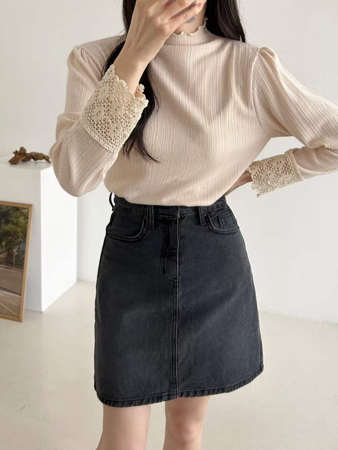 Lace Cuff Pleated Top