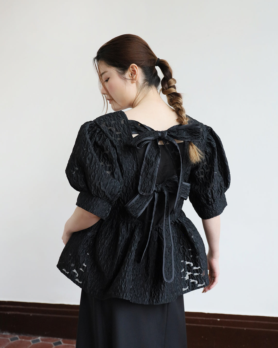 Tie Back Texture Fabric Top (White)