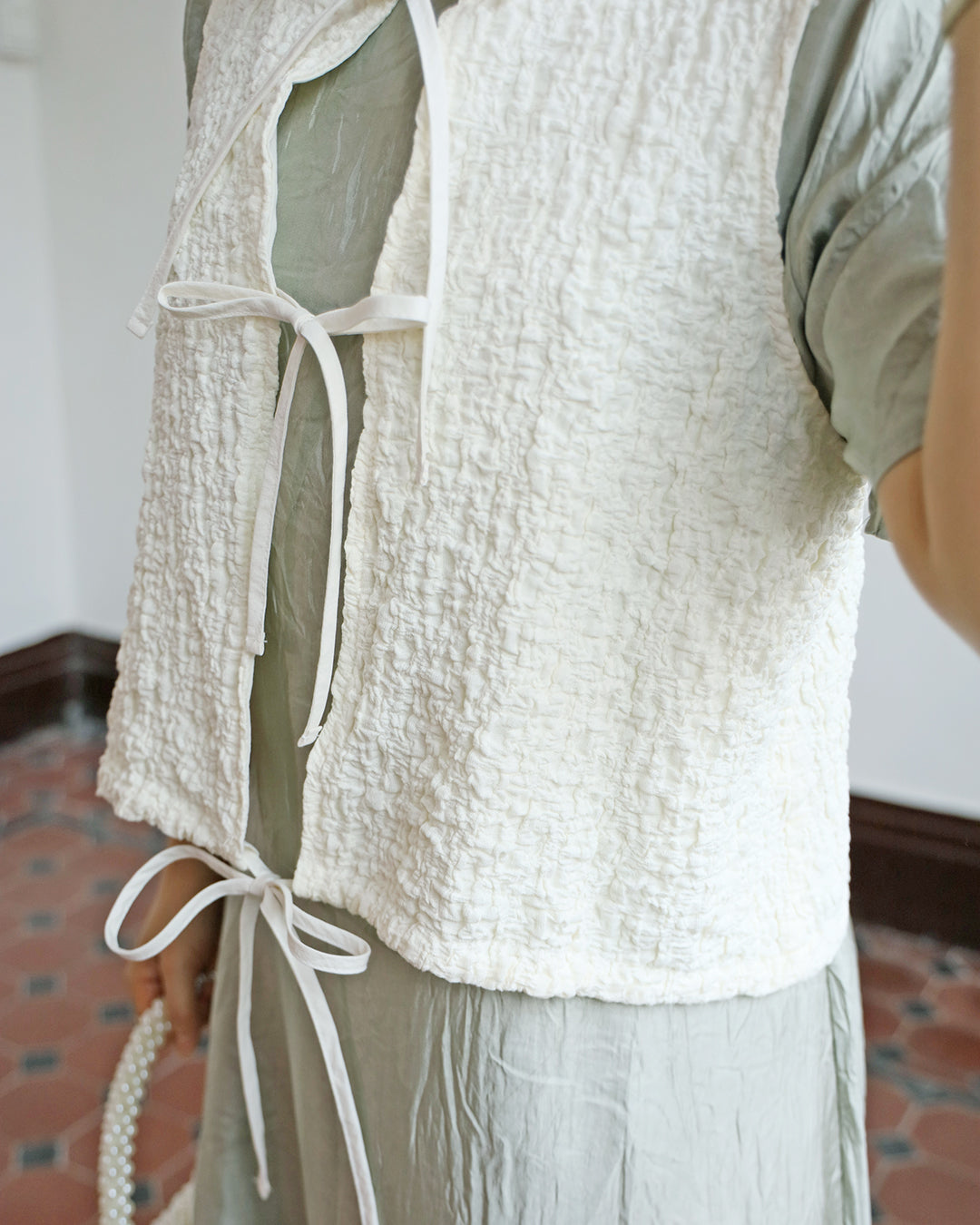 Tie Back Texture Fabric Vest (2 Color)